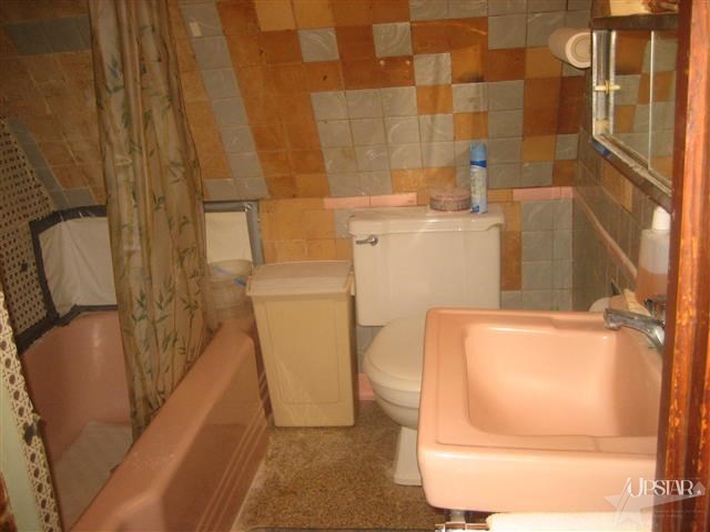 1117 W Central Ave, Bluffton, IN 46714 photo 8