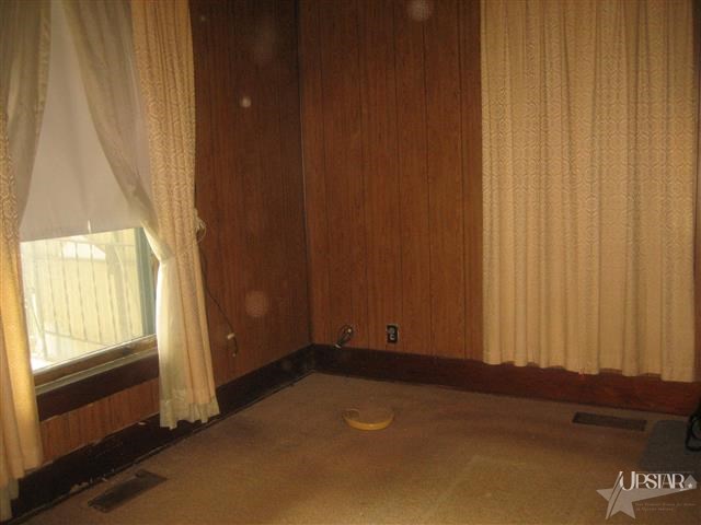 1117 W Central Ave, Bluffton, IN 46714 photo 4