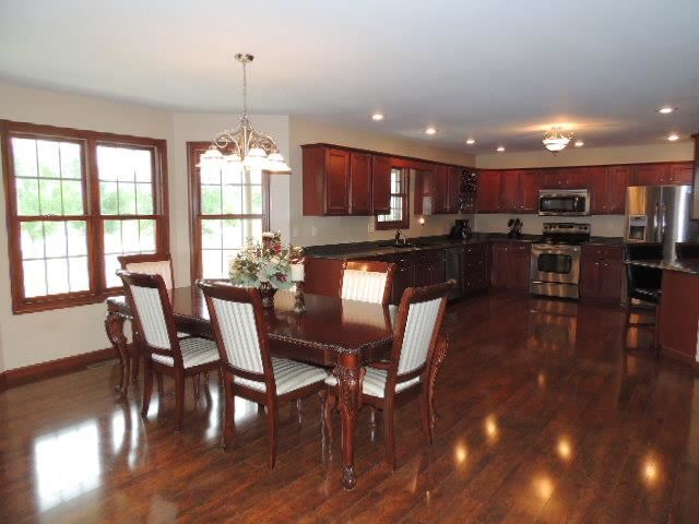1525 E Garnett Dr, Frankfort, IN 46041 photo 3