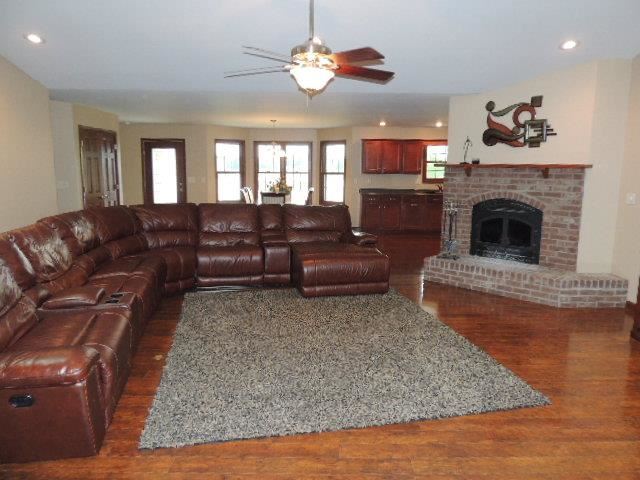 1525 E Garnett Dr, Frankfort, IN 46041 photo 8