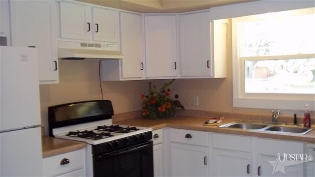 2925 Dexter Dr, Fort Wayne, IN 46816 photo 3