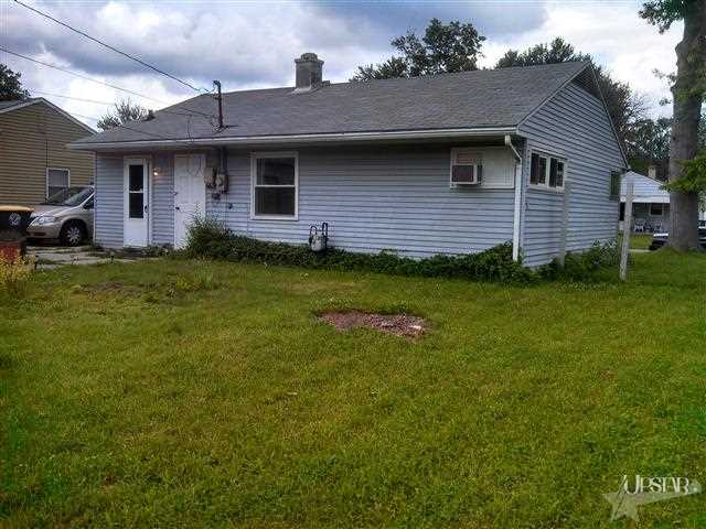 1520 Roosevelt Dr, Fort Wayne, IN 46806 photo 2