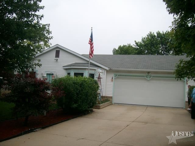 6338 Becker Dr, Fort Wayne, IN 46835 photo 2