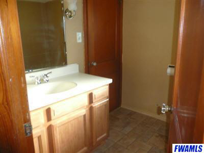 13315 Main St, Grabill, IN 46741 photo 9