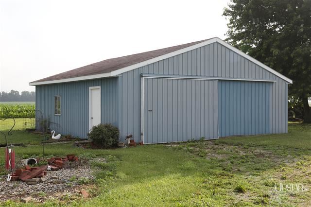 2588 E Markle Rd, Huntington, IN 46750 photo 2