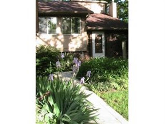 1517 E Browning Ln, Bloomington, IN 47401 photo 2