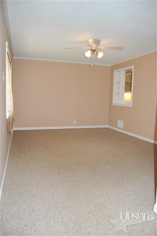 4215 Wayne Trce, Fort Wayne, IN 46806 photo 4