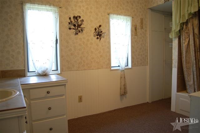 4215 Wayne Trce, Fort Wayne, IN 46806 photo 16