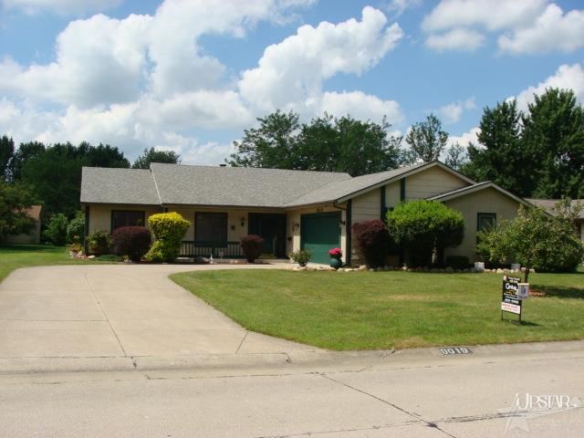 9019 Village Grove Dr, Fort Wayne, IN 46804 photo 3