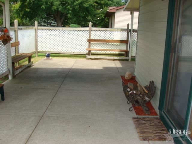 9019 Village Grove Dr, Fort Wayne, IN 46804 photo 6