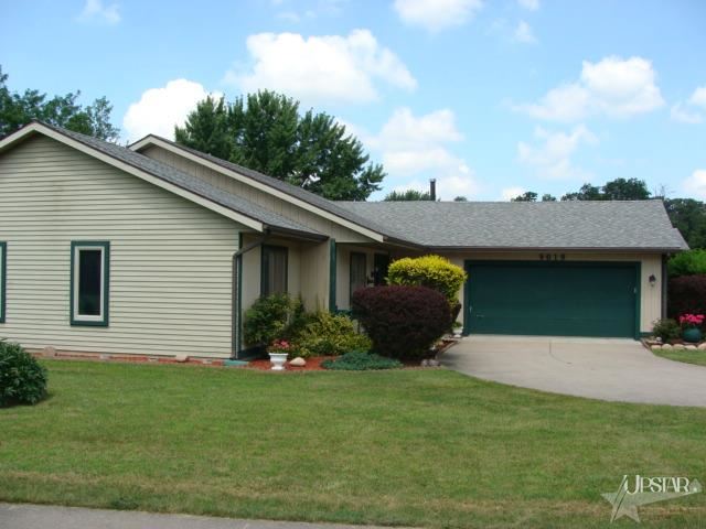 9019 Village Grove Dr, Fort Wayne, IN 46804 photo 4