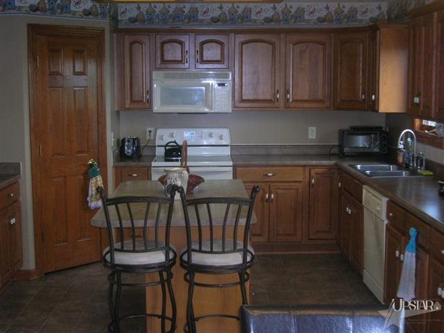 2424 E Baseline Rd, Albion, IN 46701 photo 4