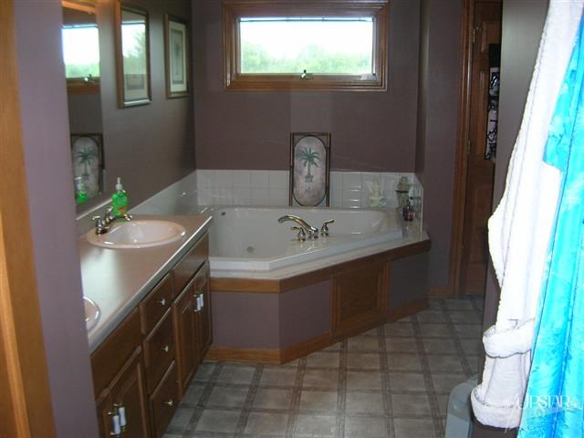 2424 E Baseline Rd, Albion, IN 46701 photo 15