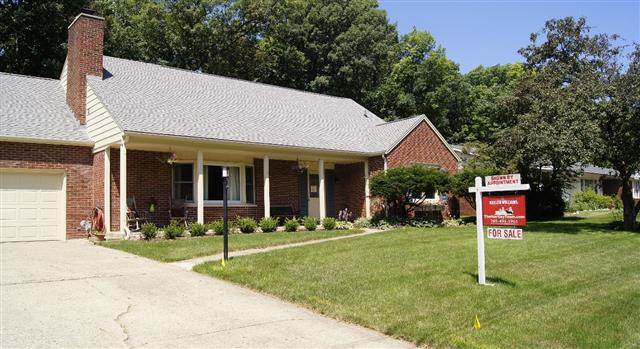 205 Pawnee Dr, West Lafayette, IN 47906 photo 2
