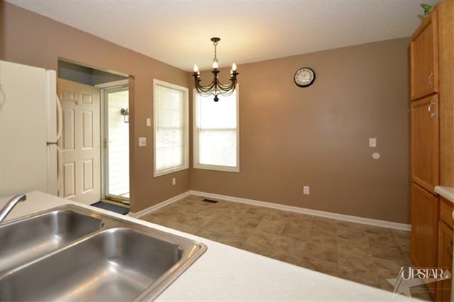9622 La Mesa Dr, Fort Wayne, IN 46825 photo 4