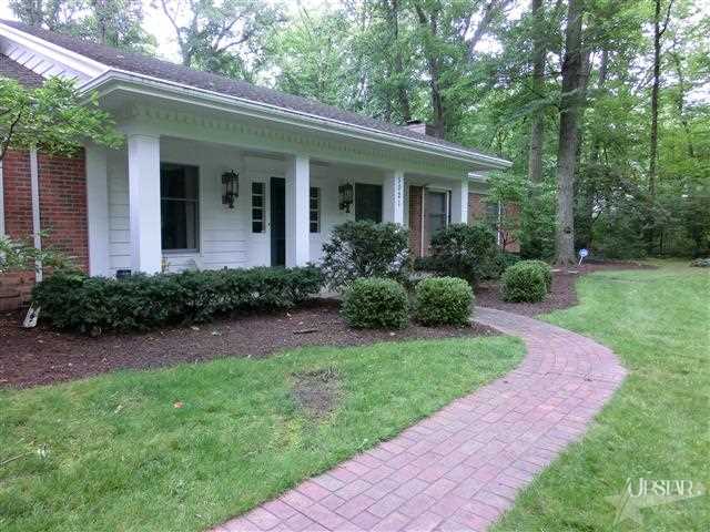 5021 Chaucer Rd, Fort Wayne, IN 46835 photo 2