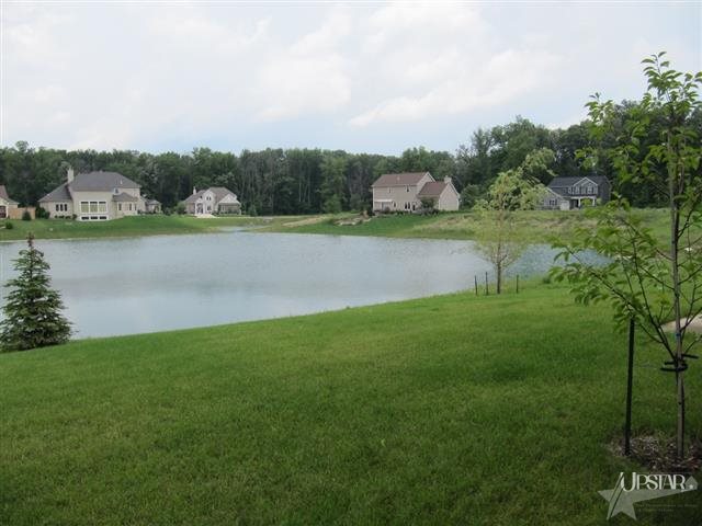 7303 Evansbrook Dr, Fort Wayne, IN 46835 photo 2