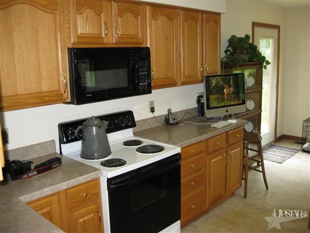 381 Deer Path, Columbia City, IN 46725 photo 11