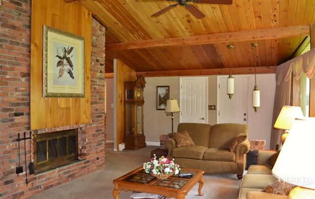 6924 Regent Ct, Fort Wayne, IN 46804 photo 5