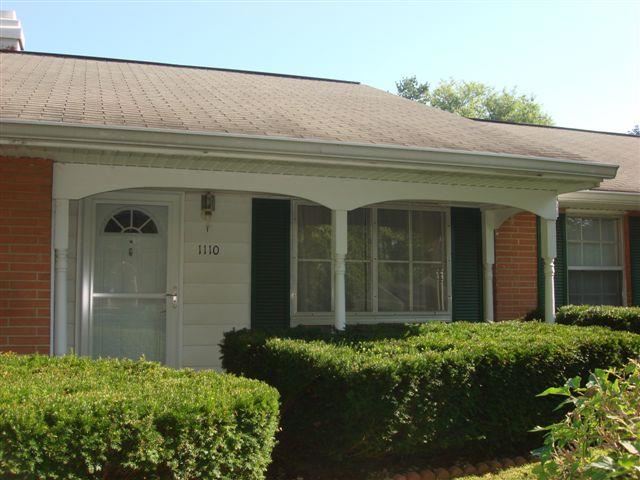 1110 W Briarcliff Dr, Bloomington, IN 47404 photo 2
