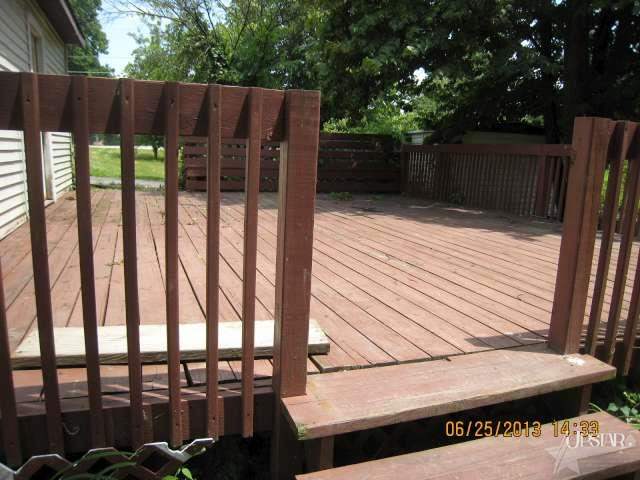 17628 Wayne St, Zanesville, IN 46799 photo 8