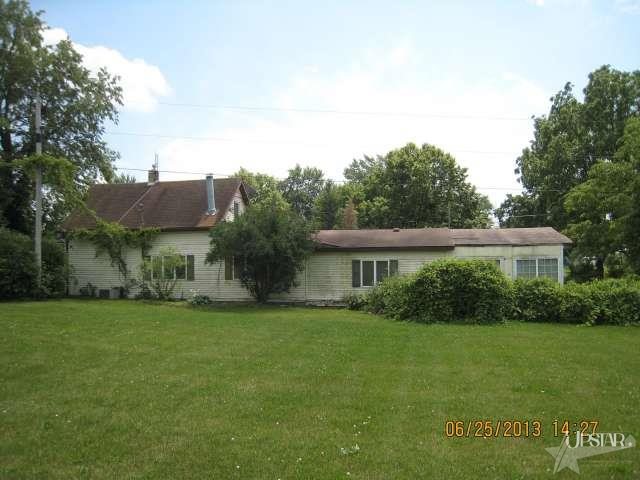 17628 Wayne St, Zanesville, IN 46799 photo 7