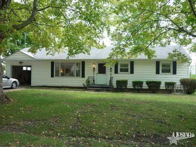 1905 Graham Dr, Fort Wayne, IN 46818 photo 1