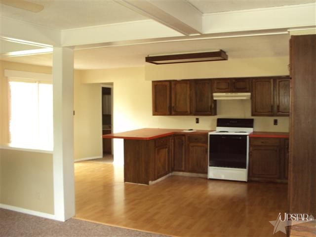 215 W Spencer St, Columbia City, IN 46725 photo 6