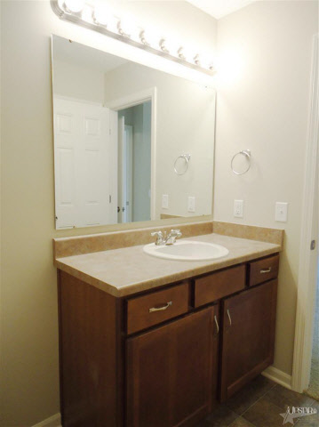 2046 Archangel, Huntington, IN 46750 photo 5