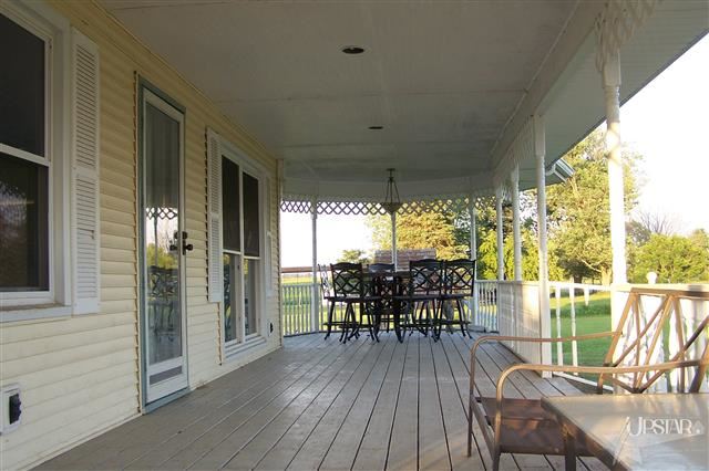 9724 Miller Rd, Churubusco, IN 46723 photo 2