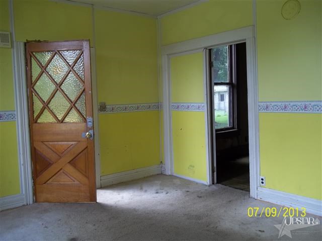 1834 Sabine St, Huntington, IN 46750 photo 2