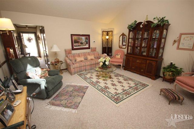 4915 Woodmark Ct, Fort Wayne, IN 46815 photo 2