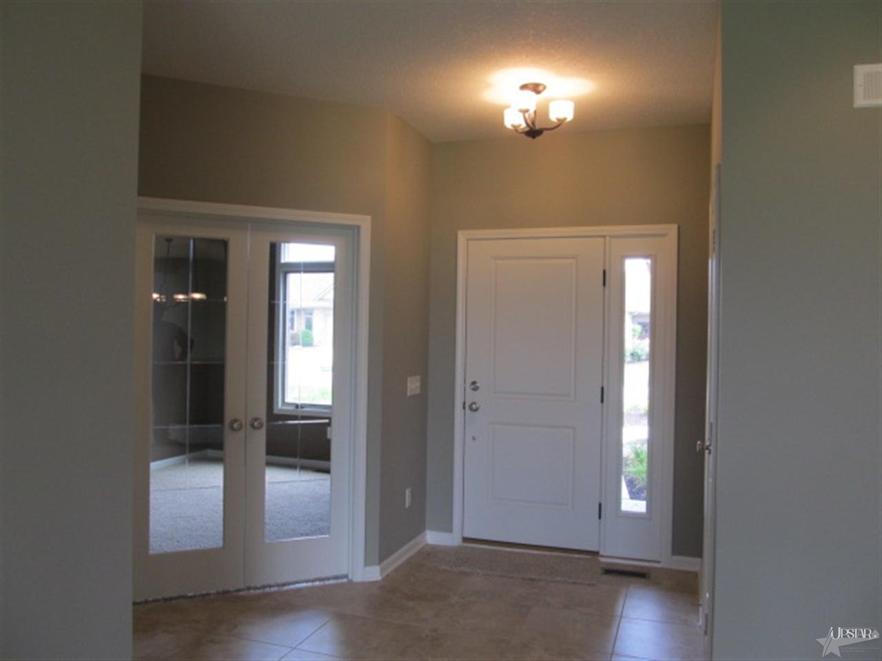 8511 Valencia Pl, Fort Wayne, IN 46835 photo 2