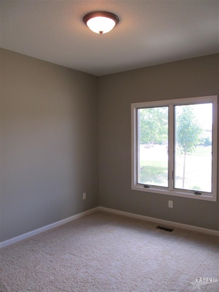8511 Valencia Pl, Fort Wayne, IN 46835 photo 13