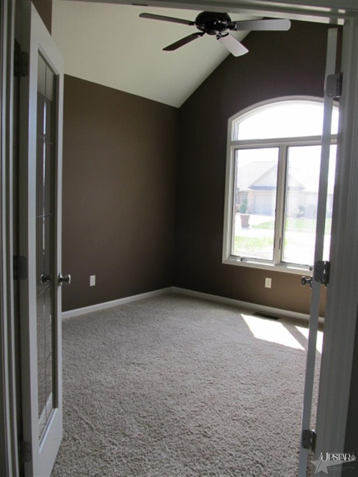 8511 Valencia Pl, Fort Wayne, IN 46835 photo 3