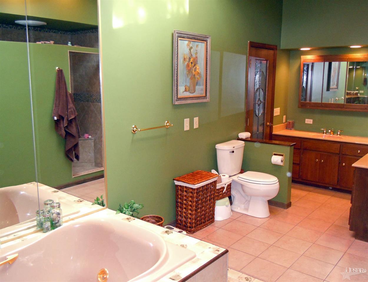 3931 Nottingham Dr, Fort Wayne, IN 46815 photo 13
