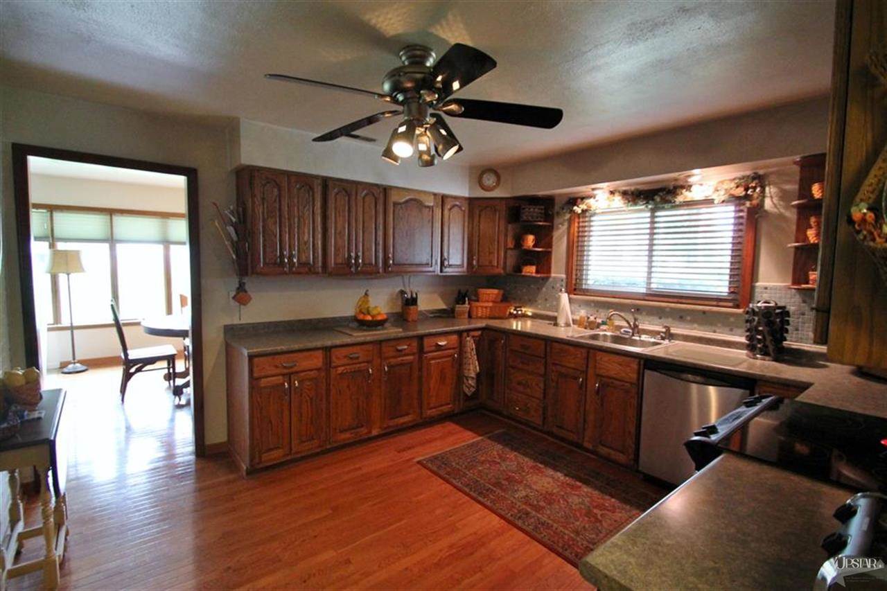 818 Orlando Dr, Fort Wayne, IN 46825 photo 13