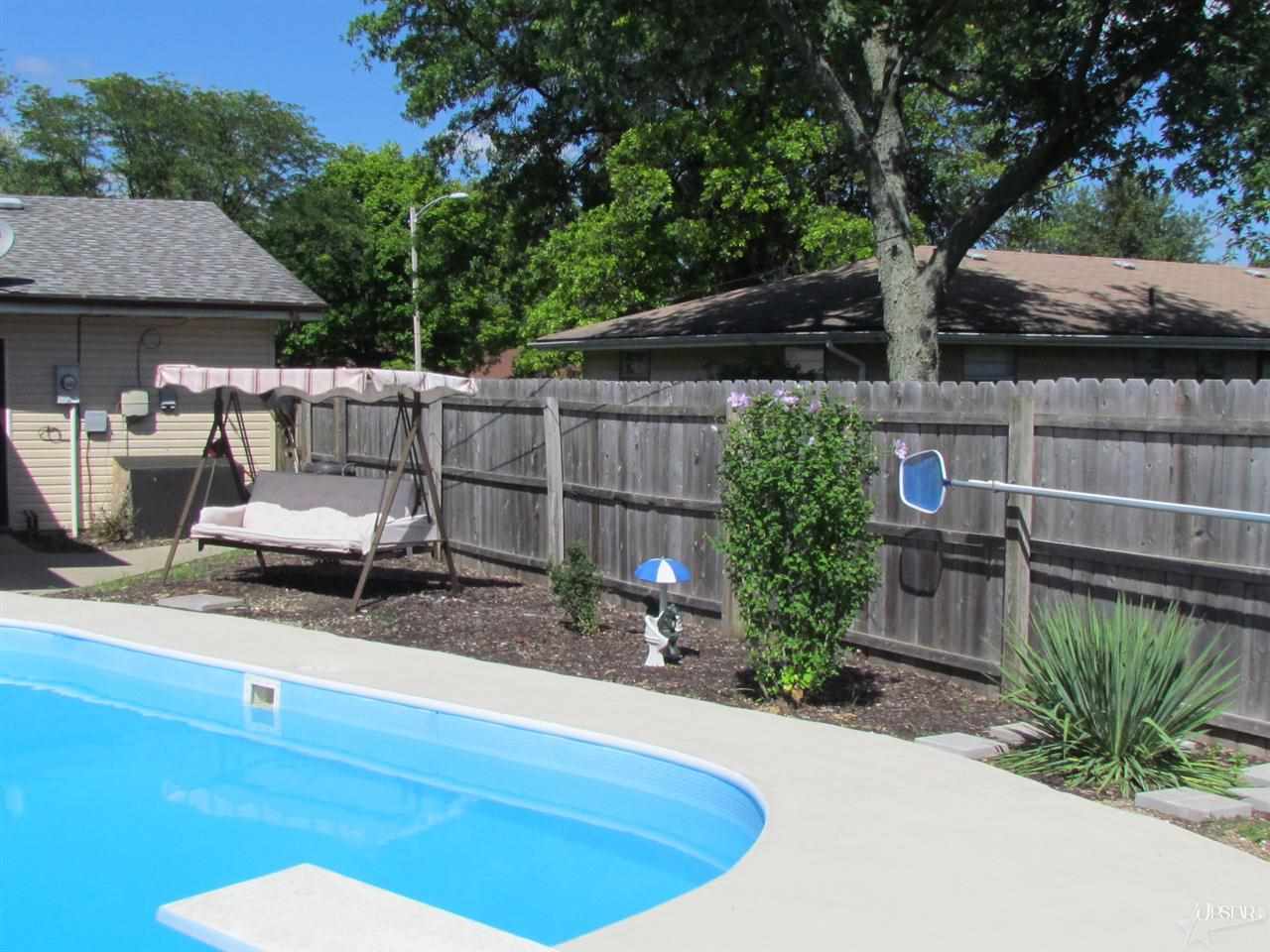 5110 Ashland Dr, Fort Wayne, IN 46835 photo 5