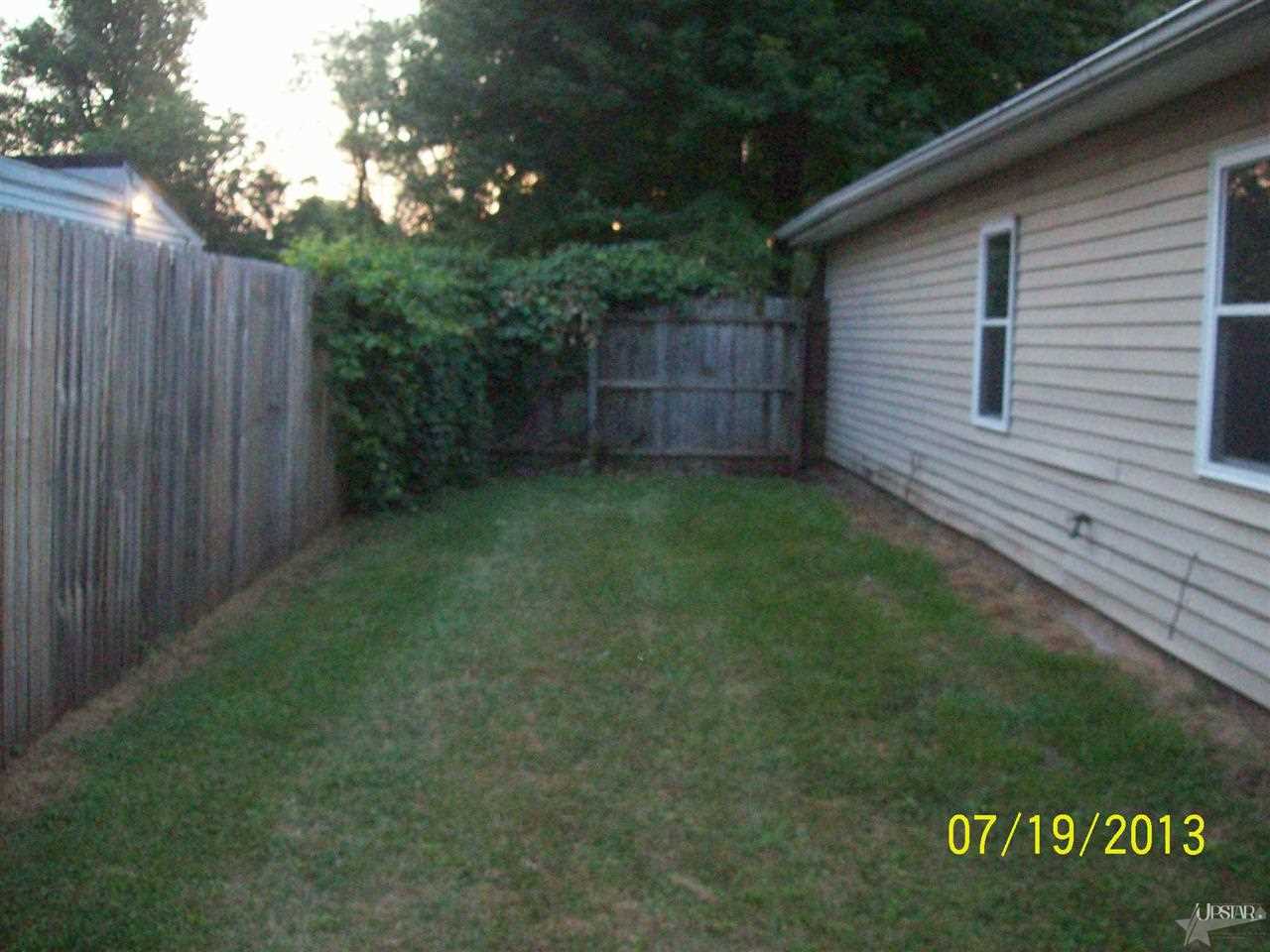 5615 Gates Dr, Fort Wayne, IN 46809 photo 5