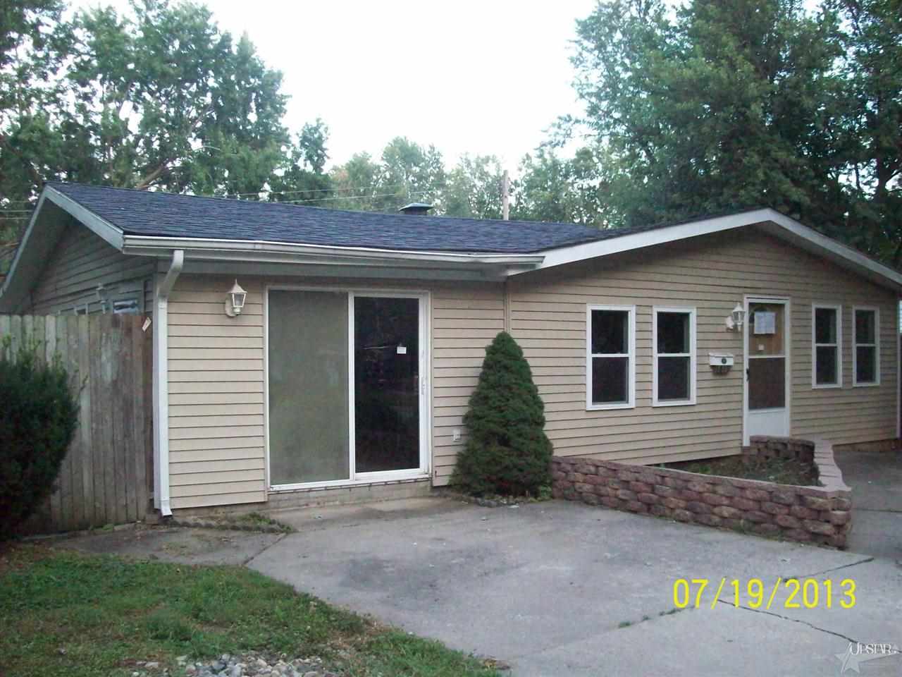 5615 Gates Dr, Fort Wayne, IN 46809 photo 1