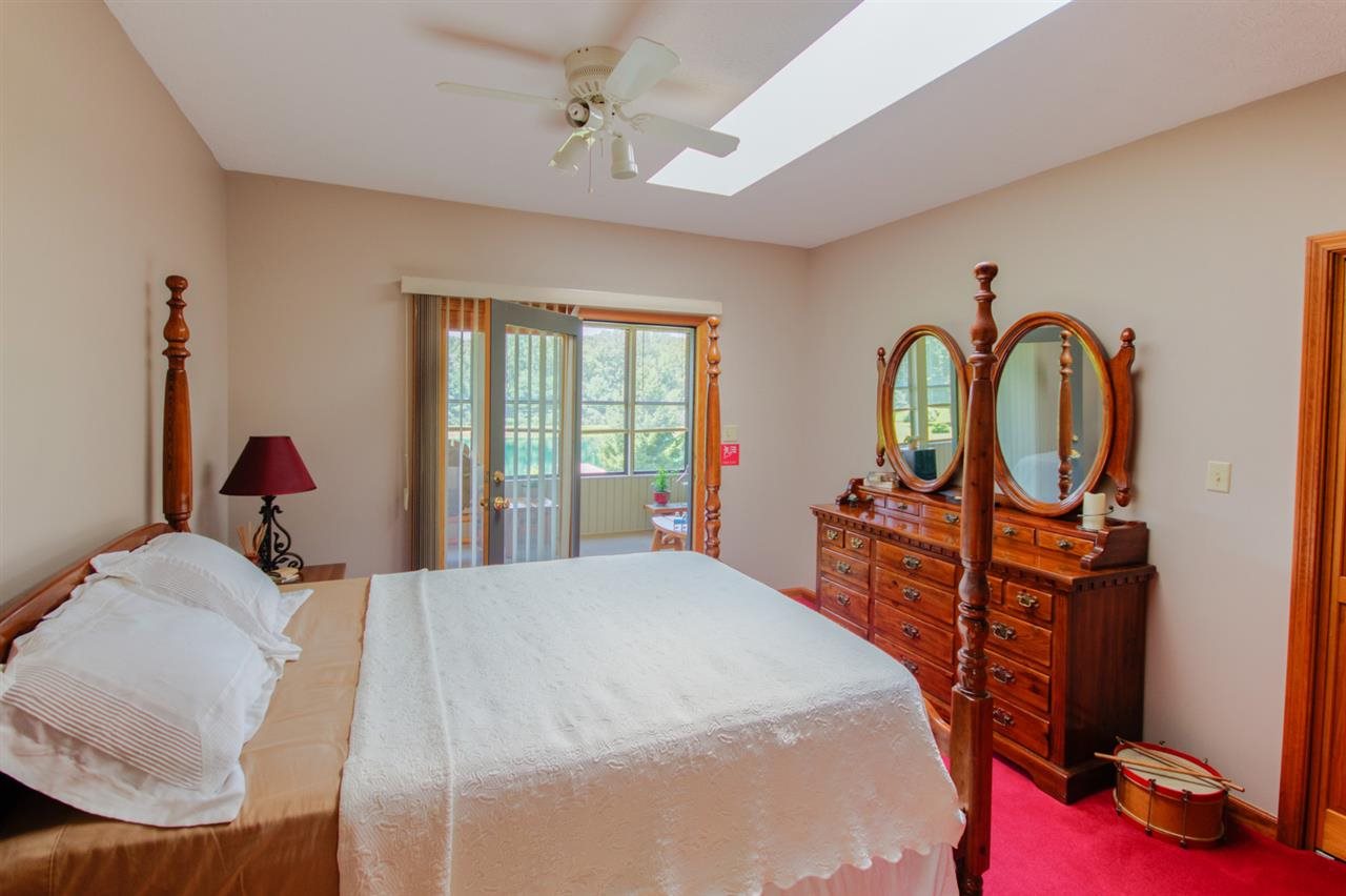 5662 E State Road 54, Bloomfield, IN 47424 photo 9
