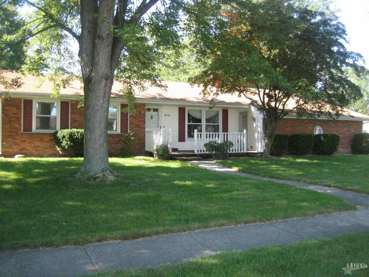 6710 Bellefield Dr, Fort Wayne, IN 46835 photo 1