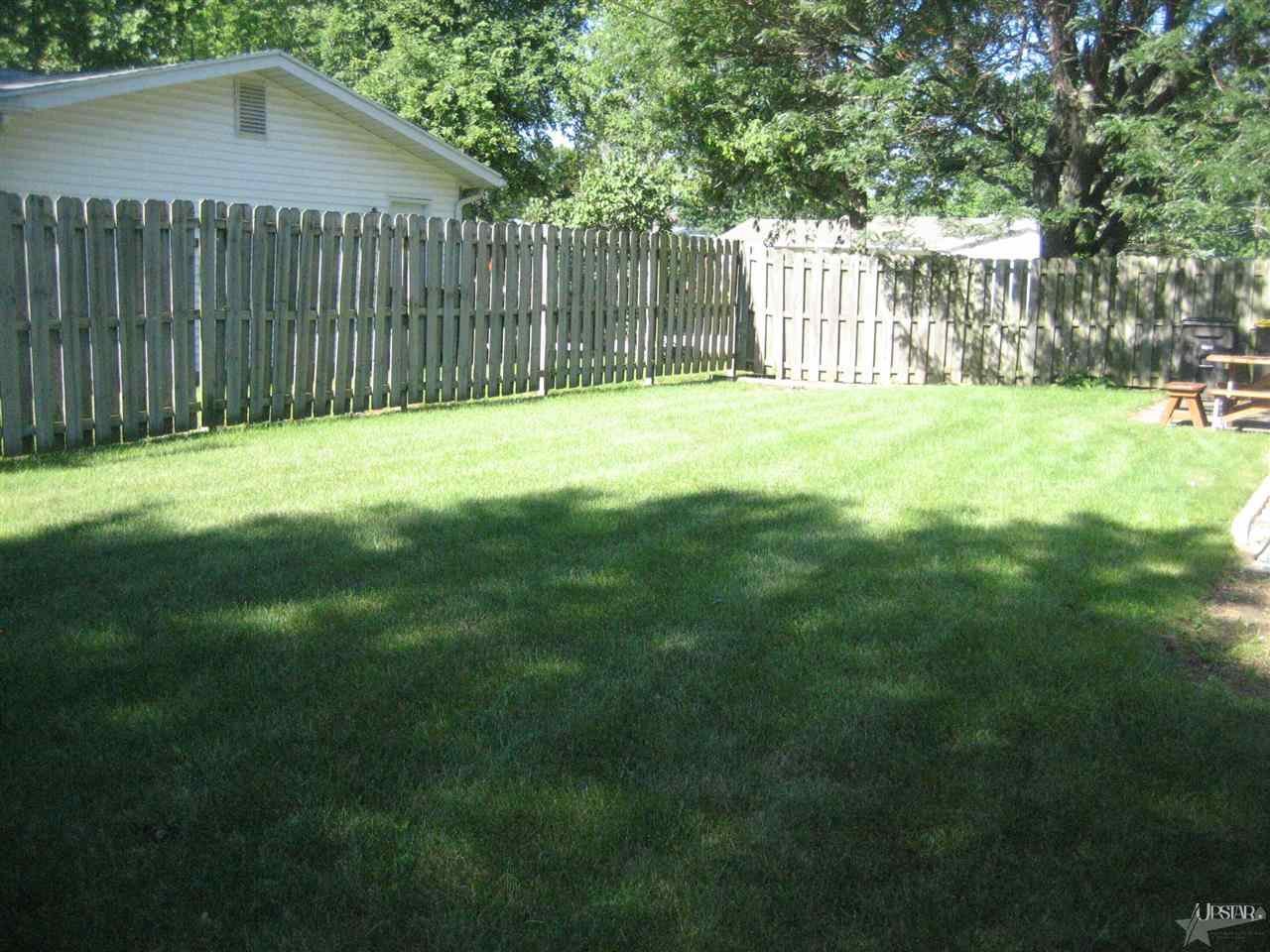 6710 Bellefield Dr, Fort Wayne, IN 46835 photo 2