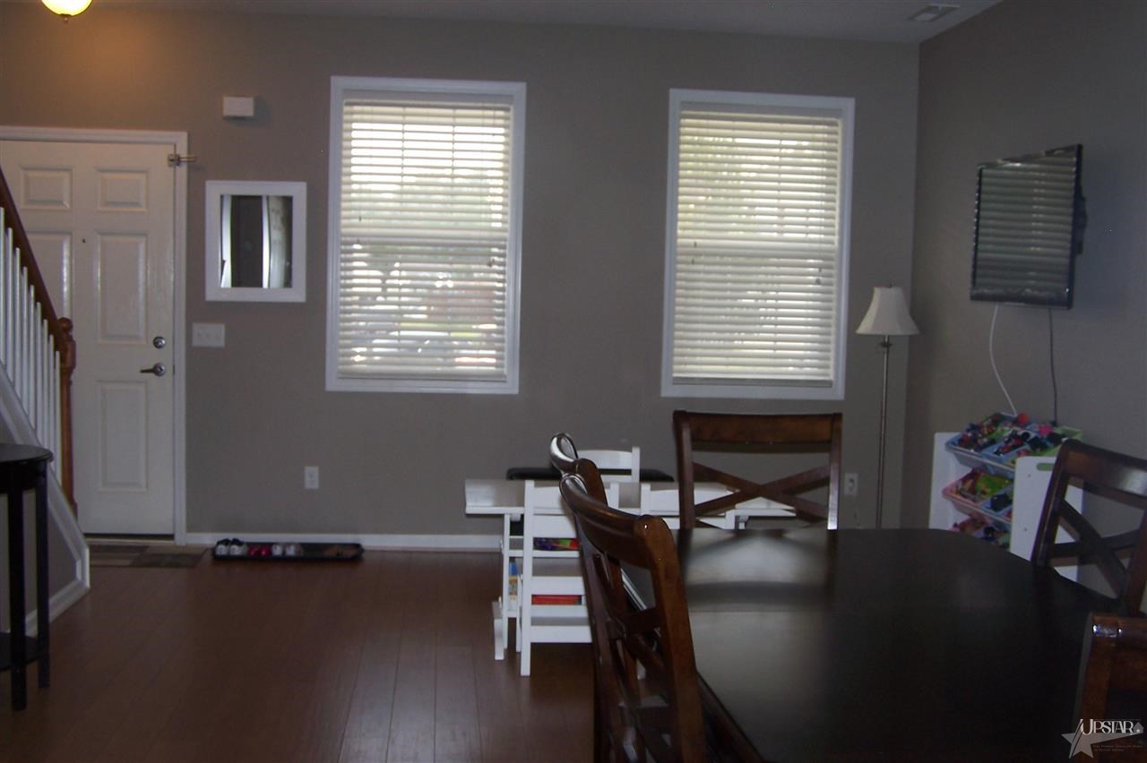 315 Chisholm Pl, Fort Wayne, IN 46825 photo 9