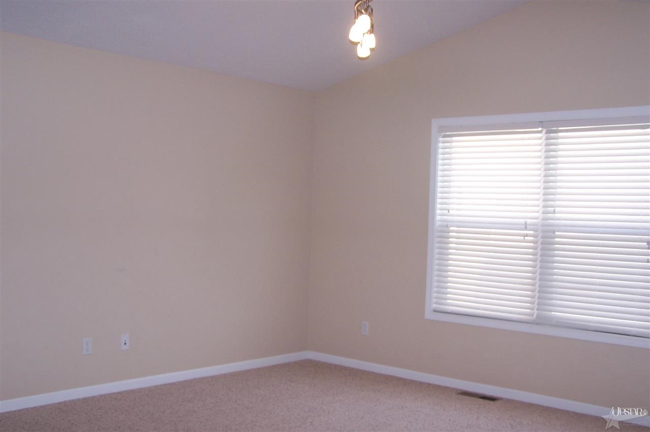 315 Chisholm Pl, Fort Wayne, IN 46825 photo 18