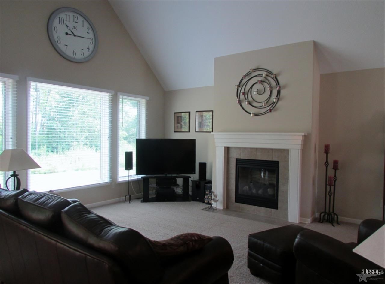 8210 Cardinal Ct, Fort Wayne, IN 46804 photo 4