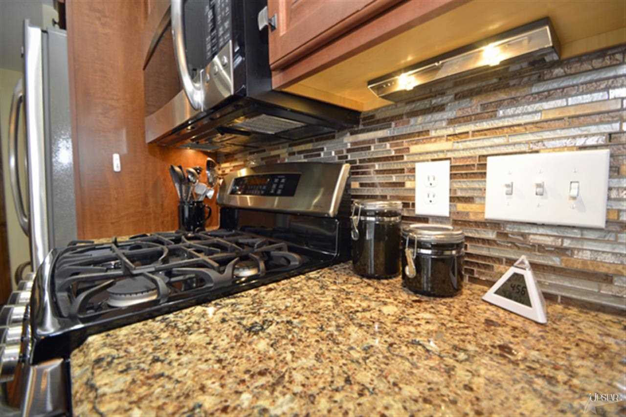 6045 Allenwood Dr, Fort Wayne, IN 46835 photo 9