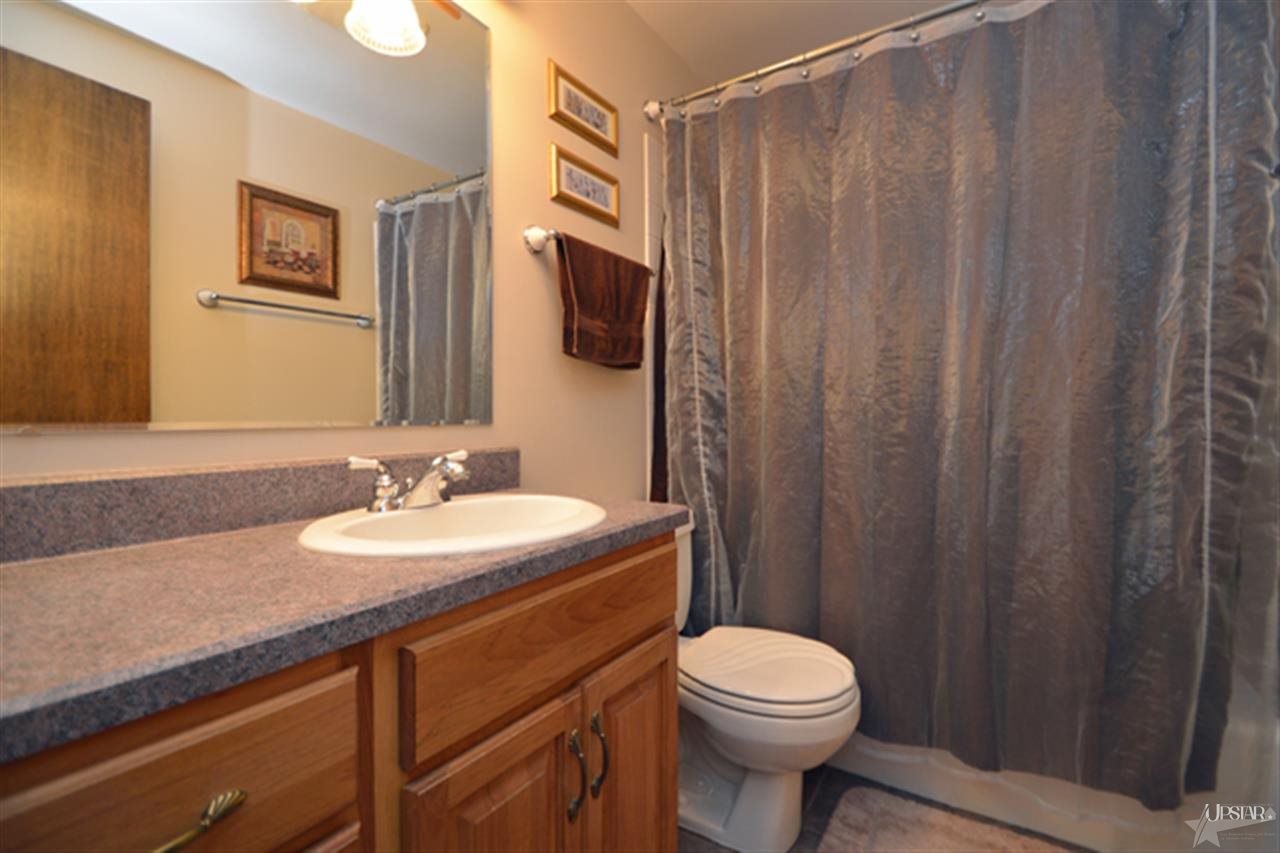 6045 Allenwood Dr, Fort Wayne, IN 46835 photo 22
