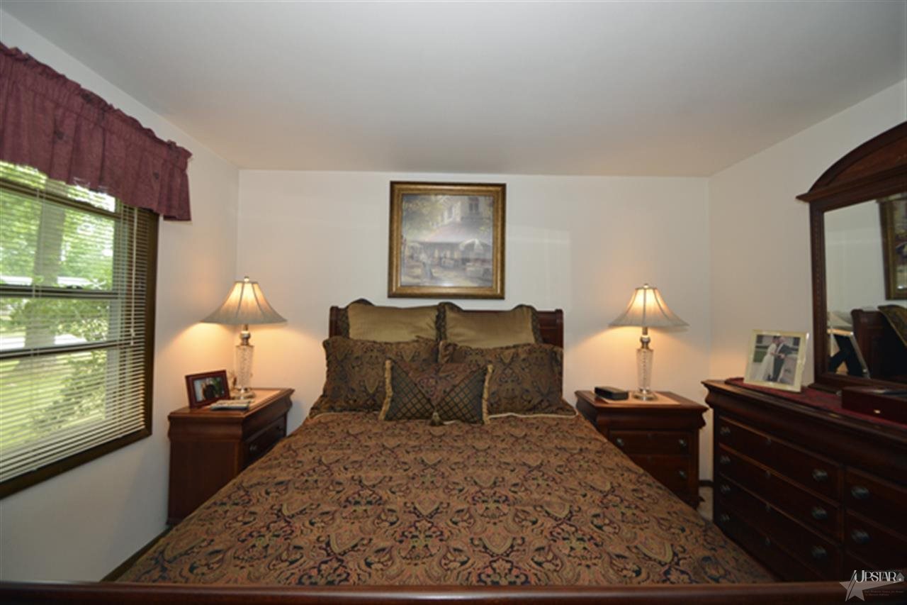 6045 Allenwood Dr, Fort Wayne, IN 46835 photo 18