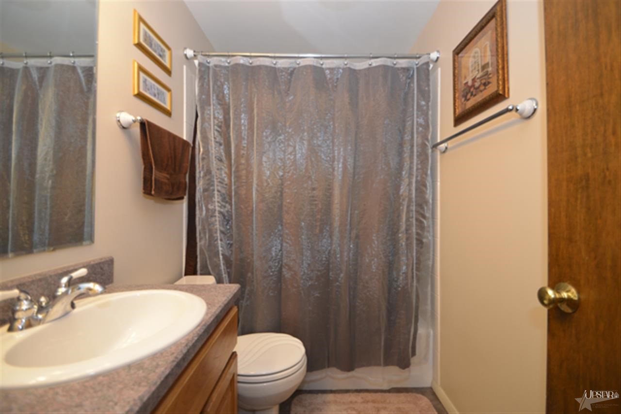 6045 Allenwood Dr, Fort Wayne, IN 46835 photo 23